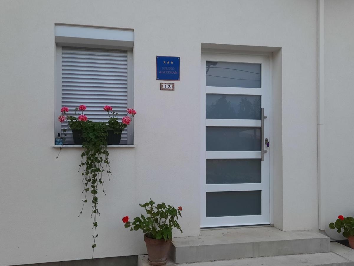 Studio Apartman Marta Кореница Экстерьер фото