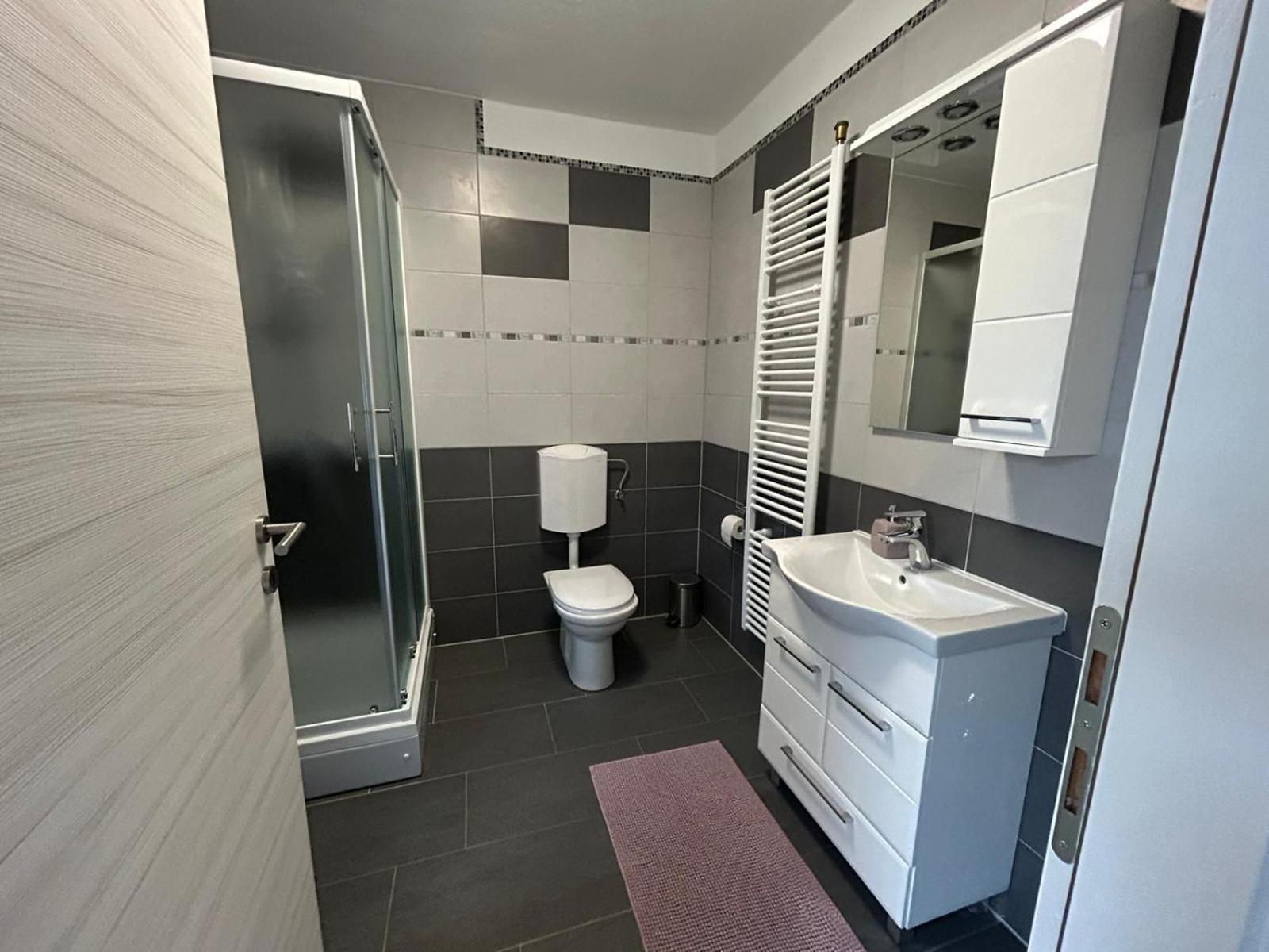 Studio Apartman Marta Кореница Экстерьер фото